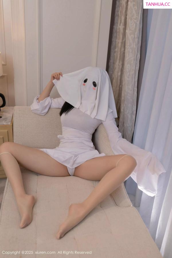 安然Maleah  [XiuRen]高清写真图 2025.03.18 No.10035 安然anran 美腿性感第25张图片